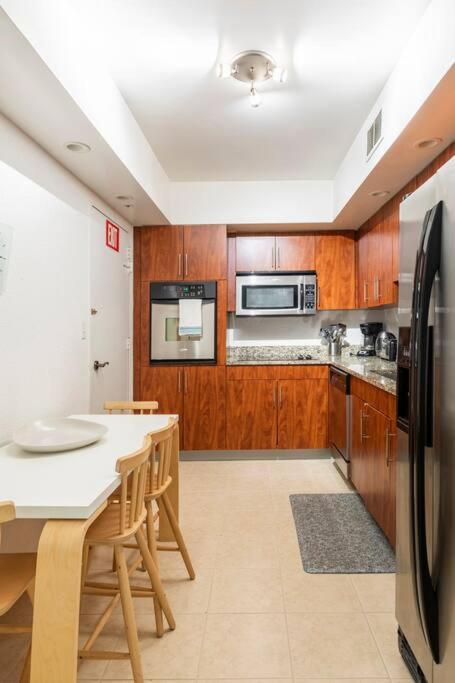 Amazing Apartment On The Beach Hollywood Bagian luar foto